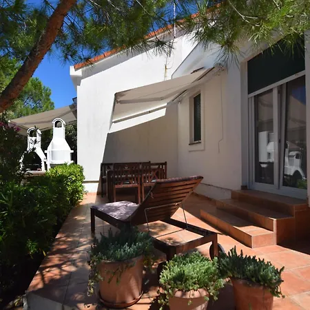 Casa de Férias Quaint In With Private Garden