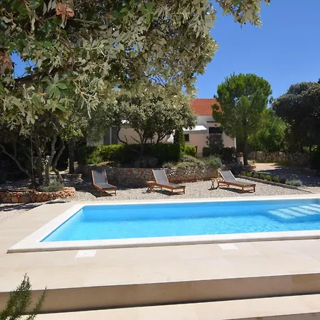 Quaint Holiday Home In Mandre With Private Garden *